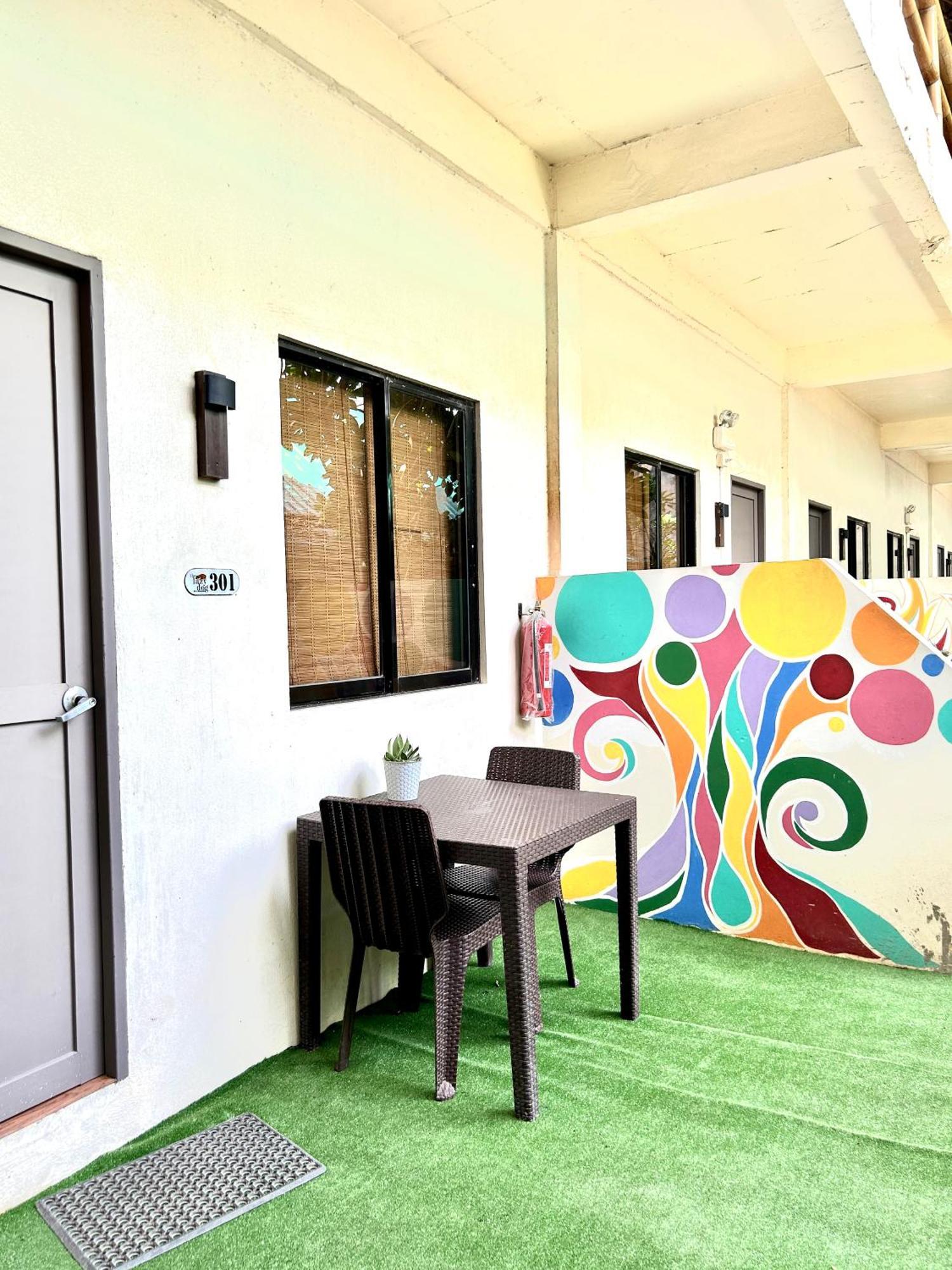 Lazy Dog Bed & Breakfast Balabag  Dış mekan fotoğraf