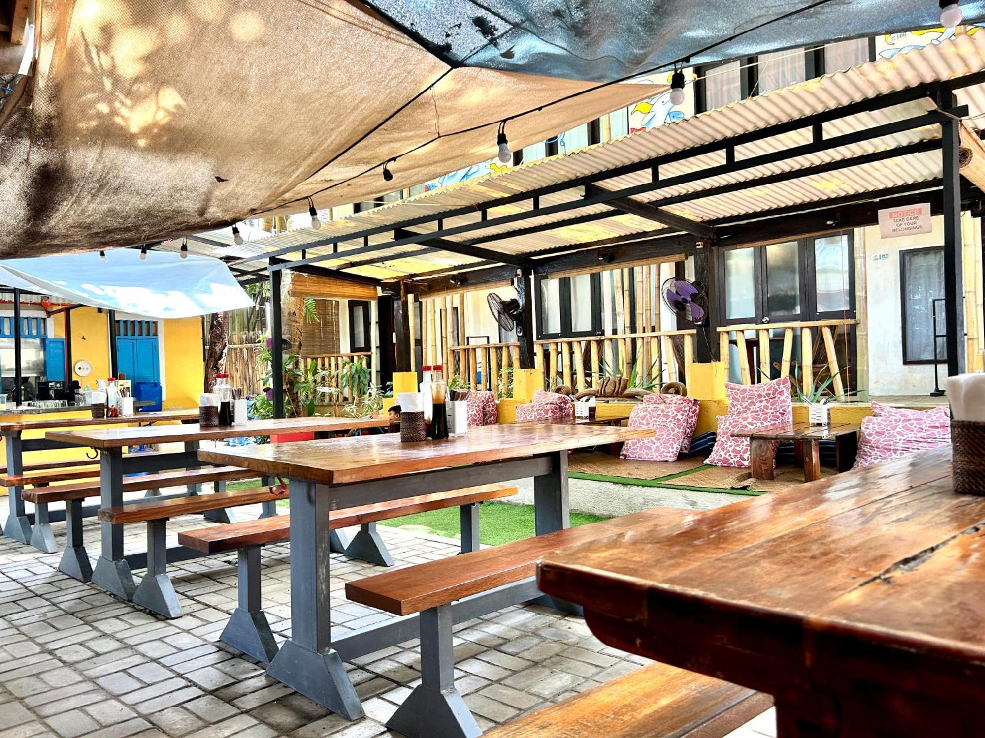Lazy Dog Bed & Breakfast Balabag  Dış mekan fotoğraf