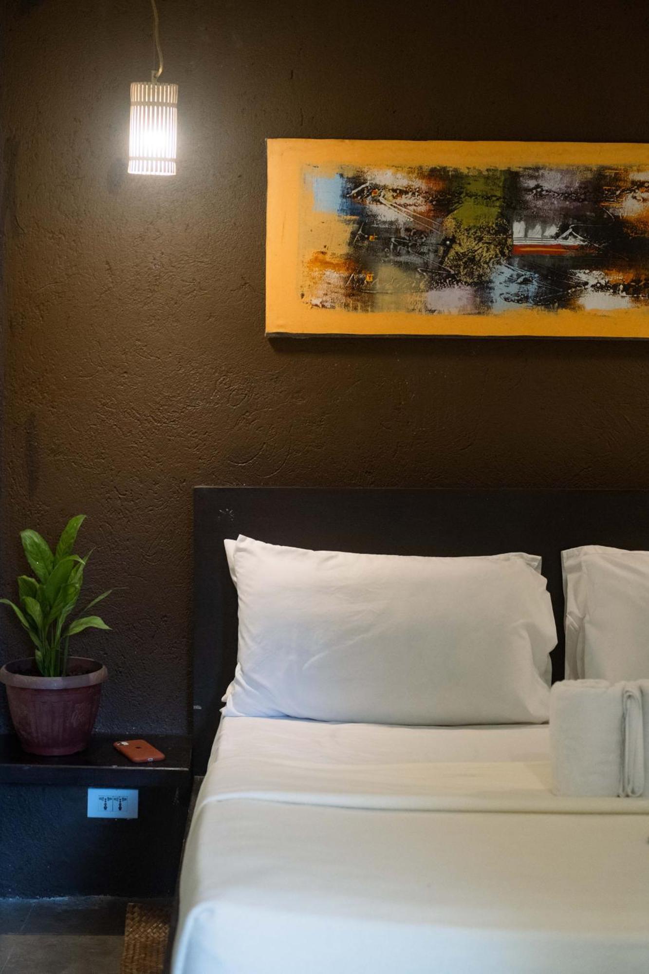 Lazy Dog Bed & Breakfast Balabag  Dış mekan fotoğraf
