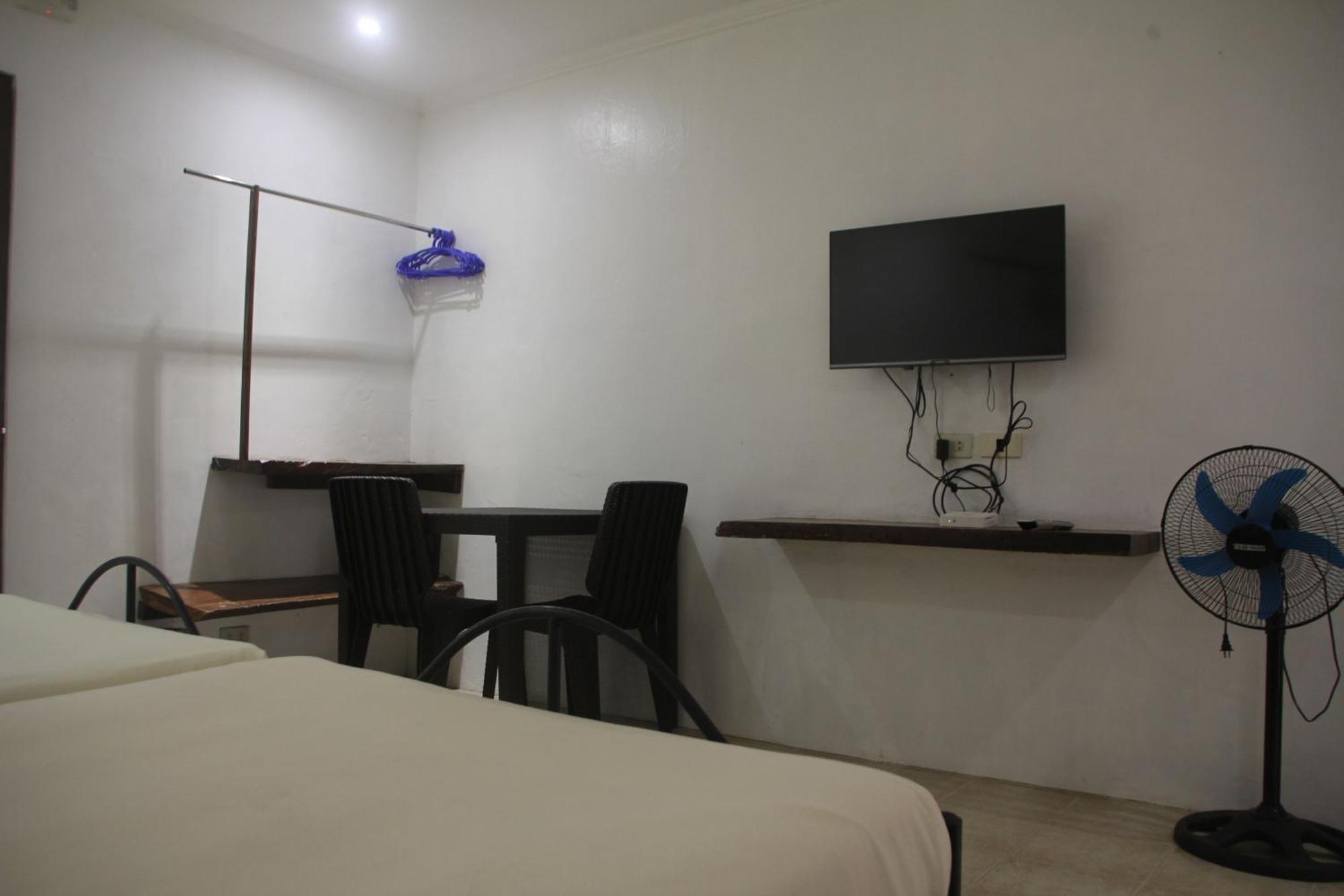 Lazy Dog Bed & Breakfast Balabag  Dış mekan fotoğraf