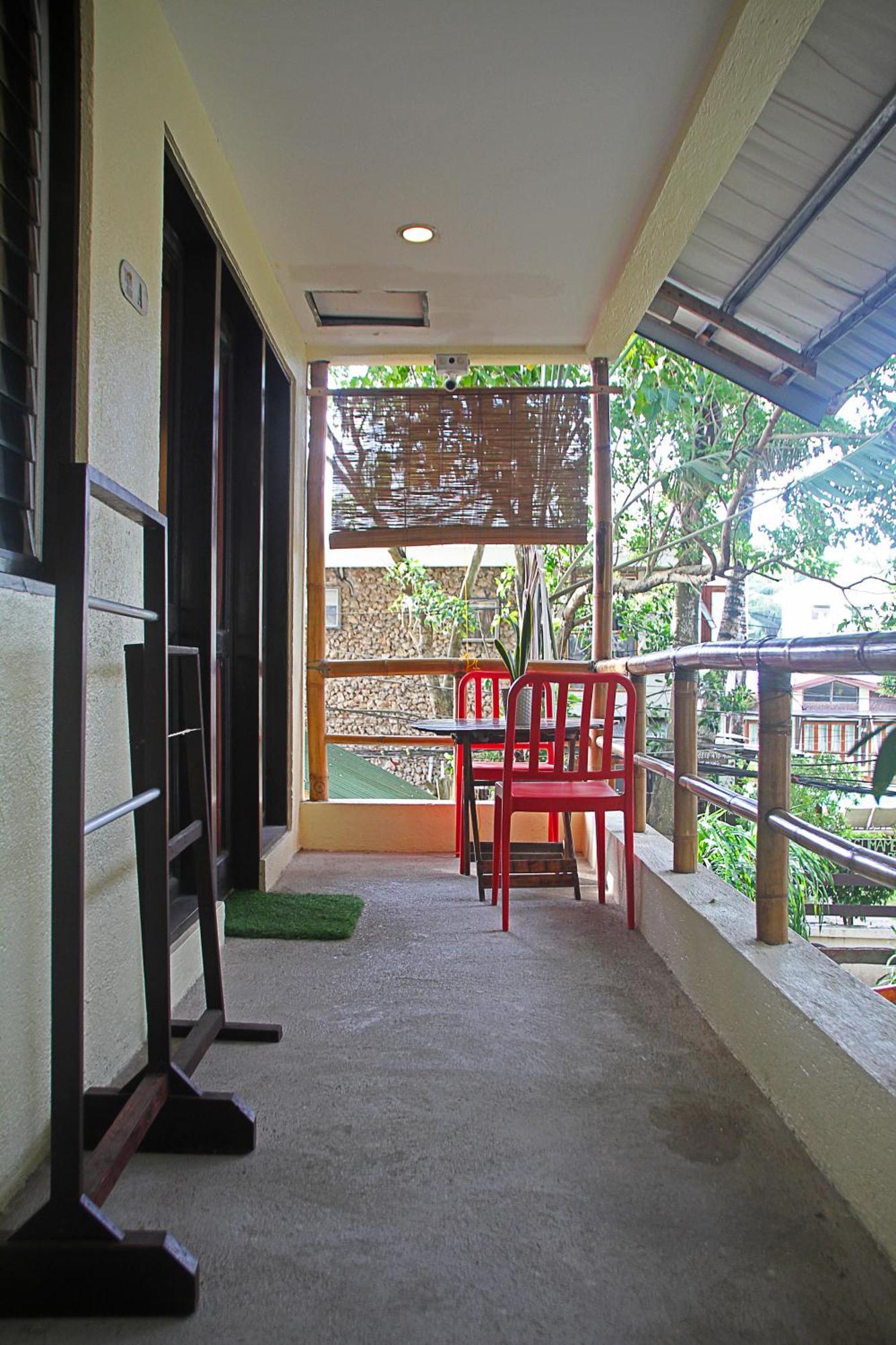Lazy Dog Bed & Breakfast Balabag  Dış mekan fotoğraf