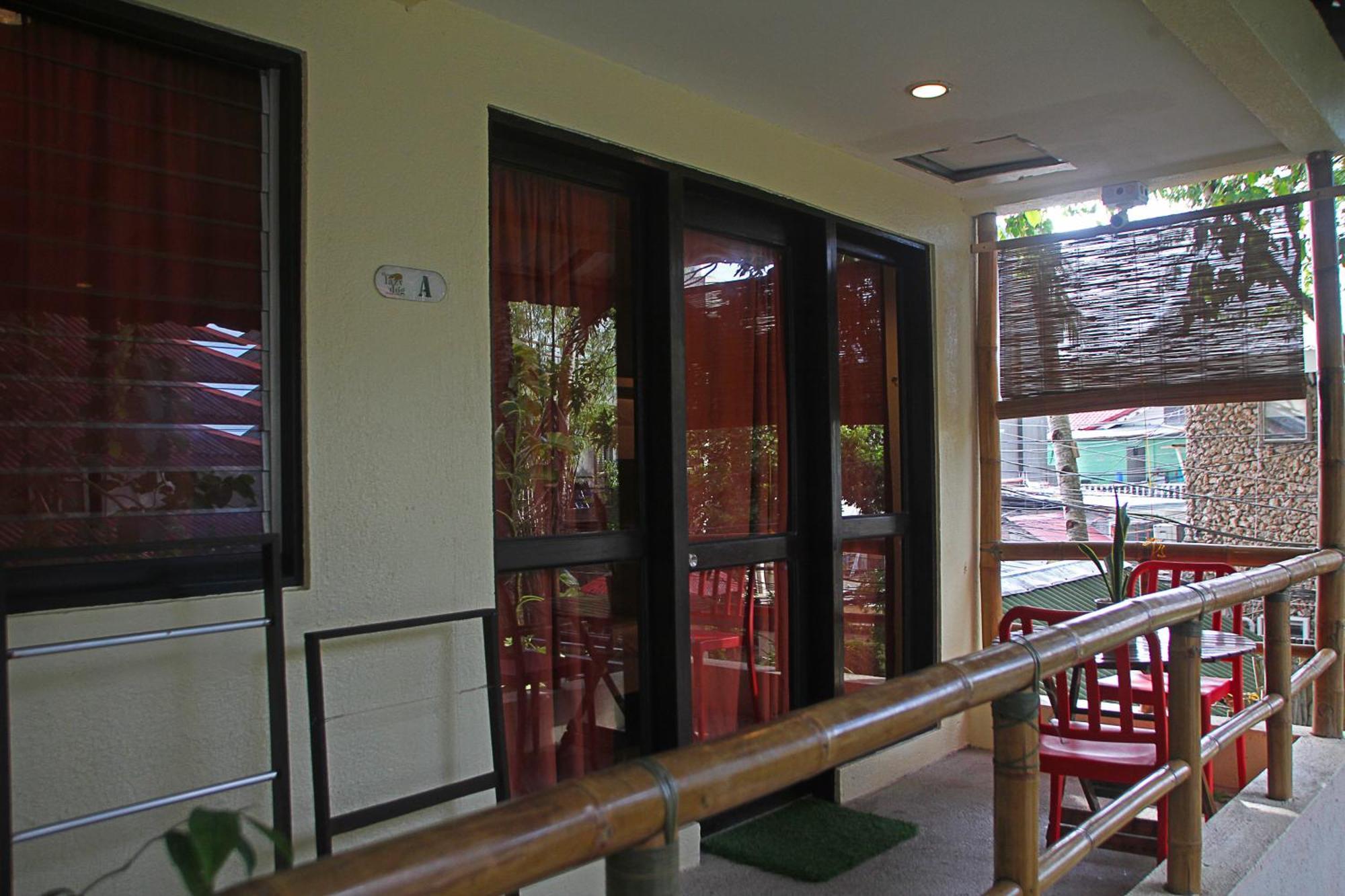 Lazy Dog Bed & Breakfast Balabag  Dış mekan fotoğraf