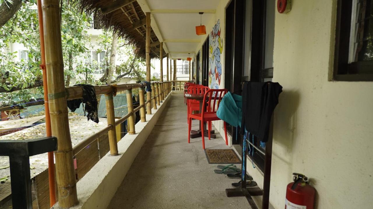 Lazy Dog Bed & Breakfast Balabag  Dış mekan fotoğraf